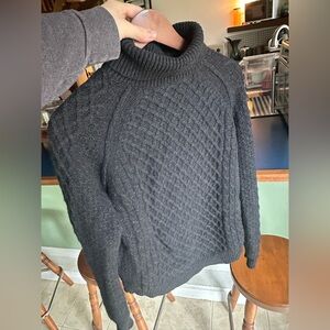 Cable Knit Turtleneck Sweater - Charcoal black
